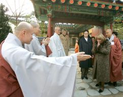 Visit of Yushchenko to South Korea