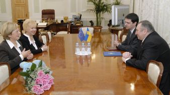 Мэр Одессы получает Флаг Чести Совета Европы