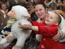 Візит Журавського до дитячого притулку Служби у справах неповнолітніх