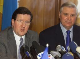 George Robertson and Anatoliy Zlenko