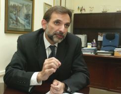 Person. Carlos Pascuale