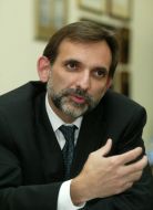 Person. Carlos Pascuale