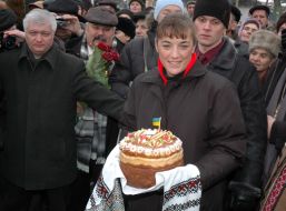 Visit of Heidemarie Stefanyshyn-Piper to v. Yakimiv (Lvovskaya region)