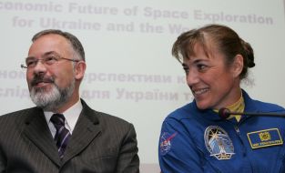Lecture about outlooks of space progress for Ukraine and the world