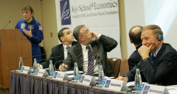 Lecture about outlooks of space progress for Ukraine and the world