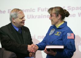 Lecture about outlooks of space progress for Ukraine and the world