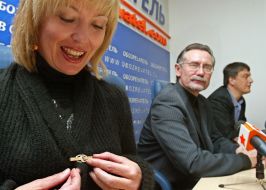 Brooch presentation by Vrubel esquisse