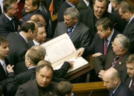 Blocking the podium in Ukrainian parliament