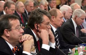 Виктор Ющенко и Владимир Путин