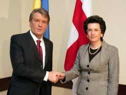 Viktor Yuschenko and Nino Burdzhanadze