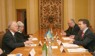 Meeting of Viktor Bondar with Halvdan Skard