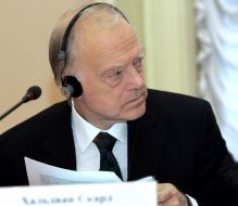 Persons. Halvdan Skard