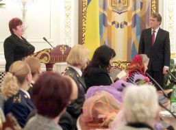 Вручение государственных наград перед Международным женским днем 8 марта