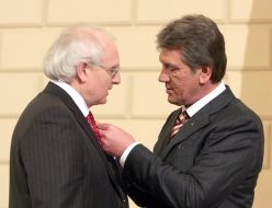 Viktor Yushchenko Ivan Vakarchuk