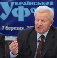 Round work table. Constitutional process in Ukraine