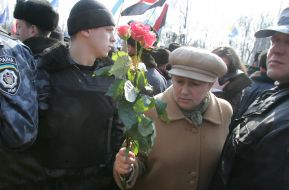 Митинг возле памятника Т.Шевченко