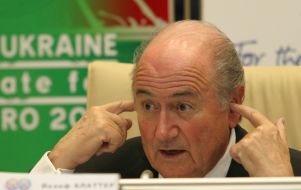 Press-conference by Joseph Blatter and Grigory Surkis