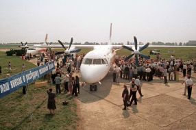 Літак АН-140