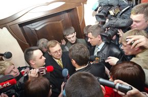 Обыск в квартире Юрия Луценко