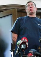 Обыск в квартире Юрия Луценко