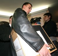 Обыск в квартире Юрия Луценко