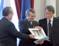Ceremony of signing of Parisian Charter