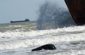 Зіткнення суховантажних суден