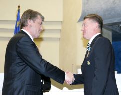 Viktor Yushchenko and Oleg Blokhin