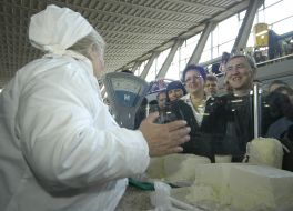 Посещение Черновецким КП ”Житній ринок”