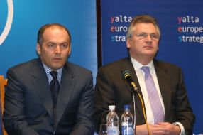 Meeting of Kwasniewski and Pinchuk with students