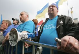 Meeting of coalition supporters on Maydan Nezalezhnosti