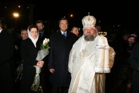 Viktor Yanukovich during Easter service