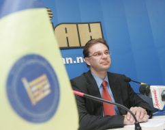 Press-conference by Andrey Azarov in UNIAN