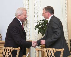 Встреча Александра Мороза и Гядиминаса Киркиласа