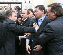 Столкновение у Конституционного Суда