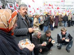 Meeting of opposition and coalition near Constitutional law-court