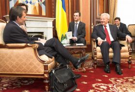 Meeting of Aleksandr Moroz and Carlos Pascuale