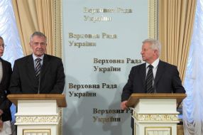 Meeting of Aleksandr Moroz and Terry Davis