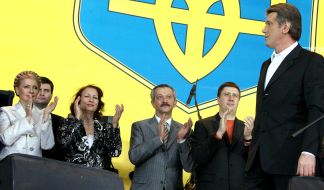 Meeting by opposition on Yevropeyska ploshcha. 28.04.07
