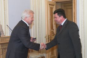 Вручення посвідчень новообраним суддям