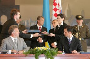 Signing of Ukrainian-Croatian documents