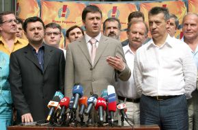 Aleksey Ivchenko, Vyacheslav Kirilenko and Aleksandr Bondar