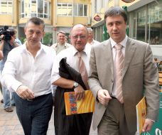 Vyacheslav Koval, Vyacheslav Kirilenko and Aleksandr Bondar