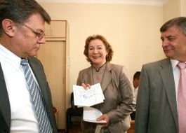 Delivering of work record cards to deputies