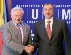 Valdas Adamkus and Ilkham Aliyev