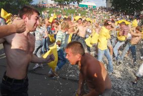 Бои подушками