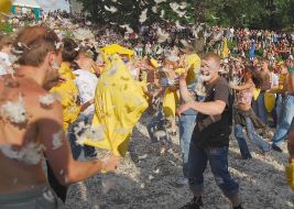 Бои подушками