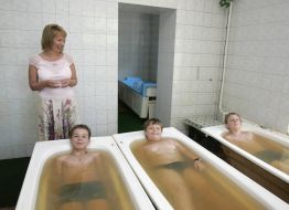 Катерина Ющенко в дитячому санаторії ”Чайка” в Євпаторії