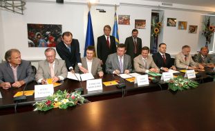 Creation of single block of democratic forces