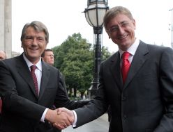 Victor Yushchenko and Ferenc Gyurcs&#225;ny